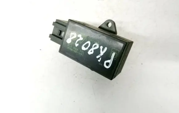 Volkswagen Touran I Other relay 7l0959772