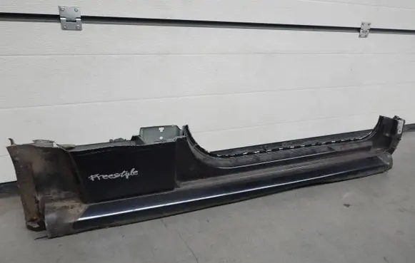 Volkswagen New Beetle Sill