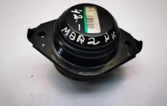 Mercedes-Benz R W251 Engine mount bracket A2512402717