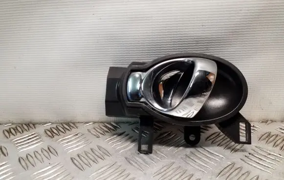Nissan Juke I F15 Front door interior handle