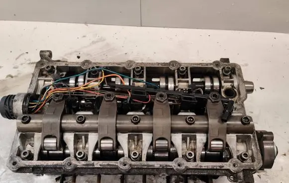 Audi A4 S4 B7 8E 8H Engine head 03G103373A