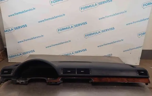 Audi A4 S4 B6 8E 8H Dashboard 8E1857067
