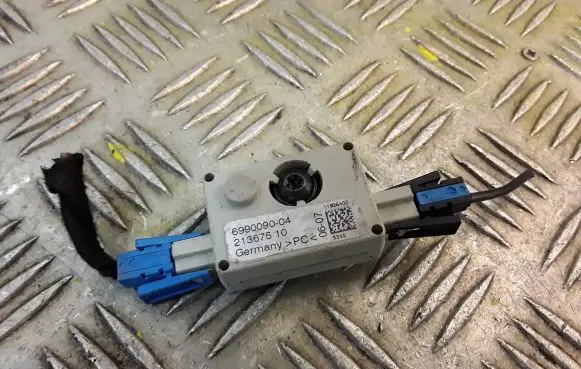 Mini One - Cooper Coupe R56 Aerial antenna amplifier 6990090