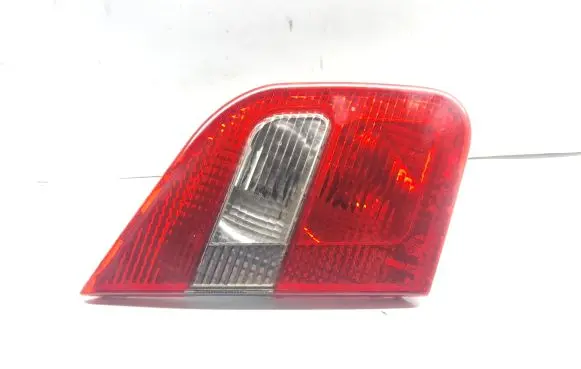 Mitsubishi Carisma Tailgate rear/tail lights 151207