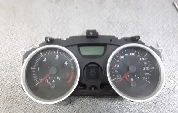 Renault Megane II Speedometer (instrument cluster) 8200720321