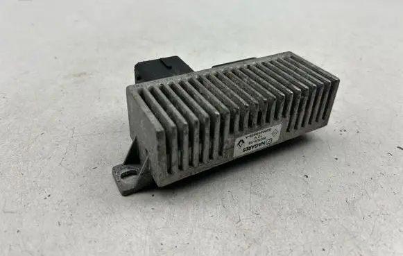 Nissan Qashqai Glow plug pre-heat relay 8200558438A