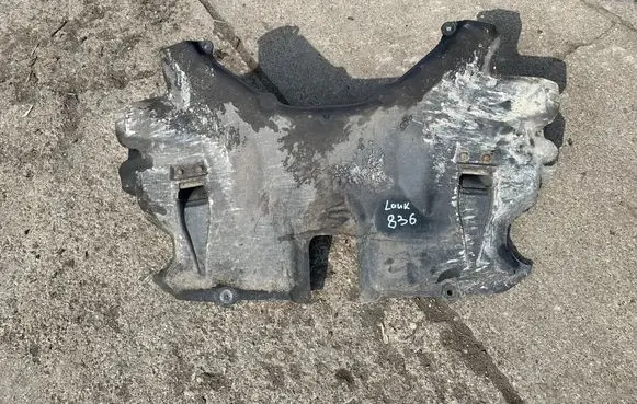 Mercedes-Benz SL R230 Engine splash shield/under tray A2305240730