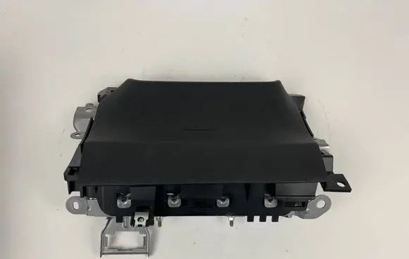 Toyota Mirai Knee airbag 