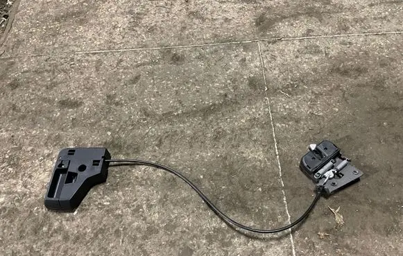BMW 4 F32 F33 Seat back rest lock catch 7112863
