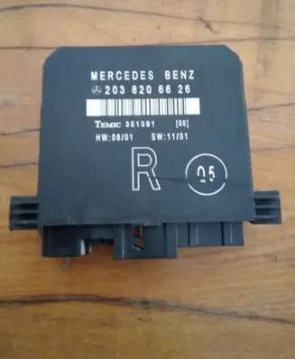 Mercedes-Benz C W203 Door control unit/module 2038206626