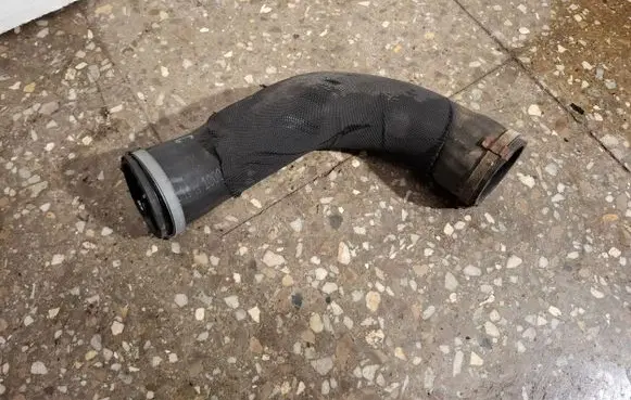 Volvo V60 Intercooler hose/pipe