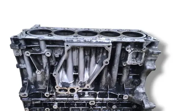Volvo XC60 Engine block D5244T15 09487202