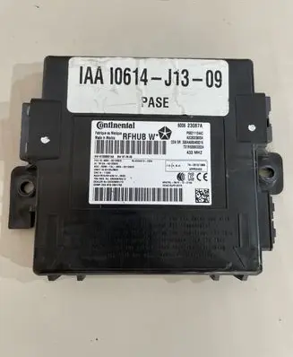 Jeep Grand Cherokee Keyless (KESSY) go control unit/module IAAI0614J1309 P68211124AC A2C82238204