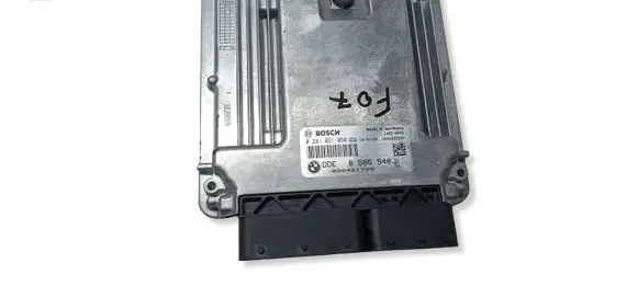 BMW 5 GT F07 Engine control unit/module 8586540
