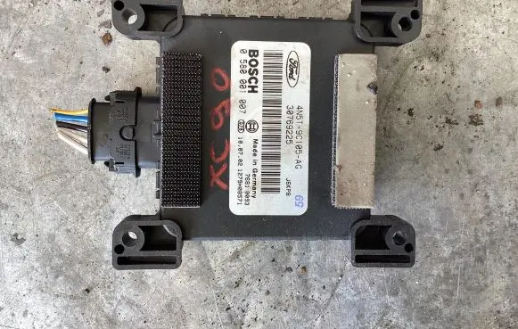 Volvo XC90 Fuel injection pump control unit/module 4N5T9C105AG 30769225 0580001007