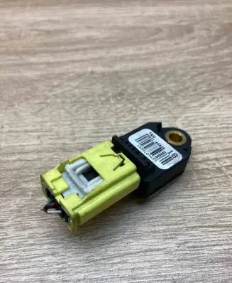 Toyota Verso Airbag deployment crash/impact sensor 8983105020 WithPlug