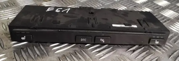 BMW 5 E60 E61 Seat heating switch 6985751