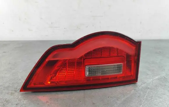 Jaguar F-Pace Tailgate rear/tail lights T4A37912 T4A2289