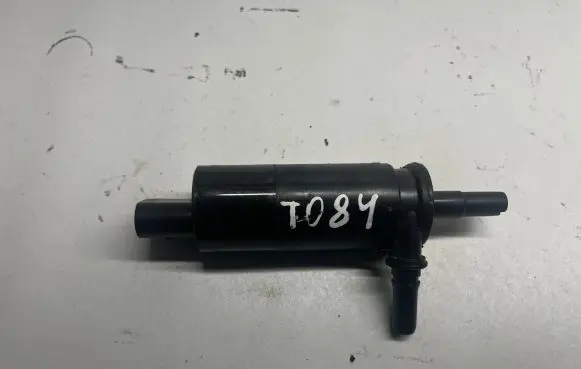 BMW X5 F15 Windscreen/windshield washer pump 7340773
