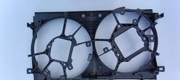 Toyota C-HR I Radiator cooling fan shroud