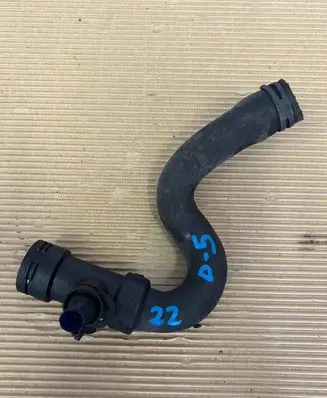 Audi A4 S4 B7 8E 8H Engine coolant pipe/hose 4B0121049D
