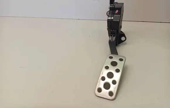 Subaru Legacy Accelerator throttle pedal 36010AG150 1988007140