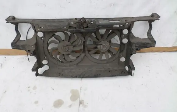 Volkswagen Golf III Radiator support slam panel 1H0805594