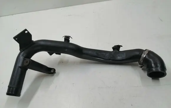Volkswagen PASSAT B5 Intercooler hose/pipe 8D01458401 038906051 0281002177