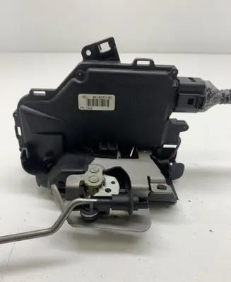 Audi A4 S4 B6 8E 8H Front door lock 8E1837016C