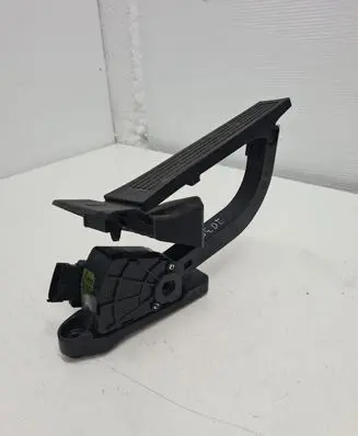 Hyundai Santa Fe Accelerator throttle pedal 351904X700 327272W100