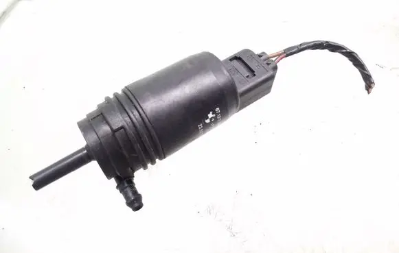 BMW 1 E81 E87 Windscreen/windshield washer pump 7199567 23537610