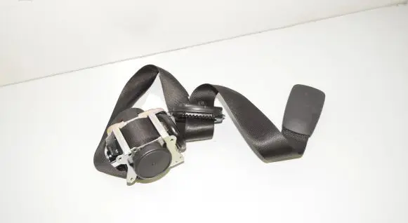 BMW 2 F46 Front seatbelt 7313304 72117313304