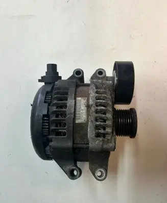 BMW 3 E92 E93 Generator/alternator 7550468