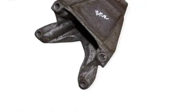 Audi A4 S4 B8 8K Engine mounting bracket 8K0199307CB