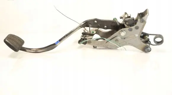 Toyota Verso Clutch pedal 