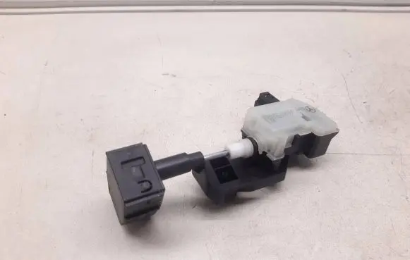 Mercedes-Benz SLK R171 Central locking motor A2038201997 806600