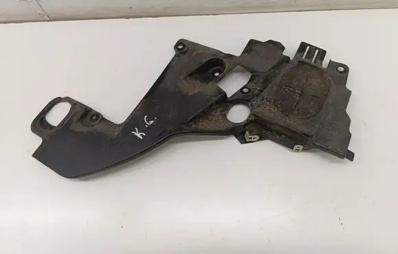 Rear underbody cover/under tray