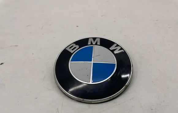 BMW 2 F45 Manufacturer badge logo/emblem 8219237