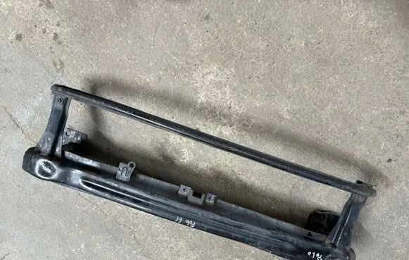 Volkswagen Polo V 6R Front bumper support beam 