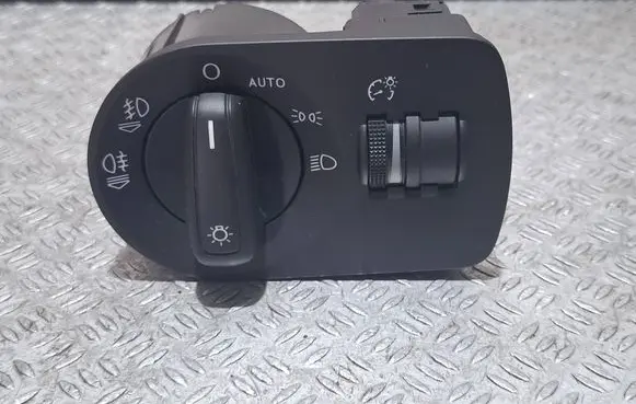 Audi A1 Headlight level height control switch 8X194151AH