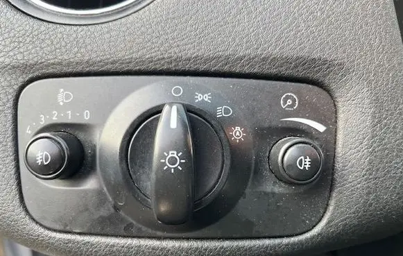 Ford Mondeo MK IV Light switch 