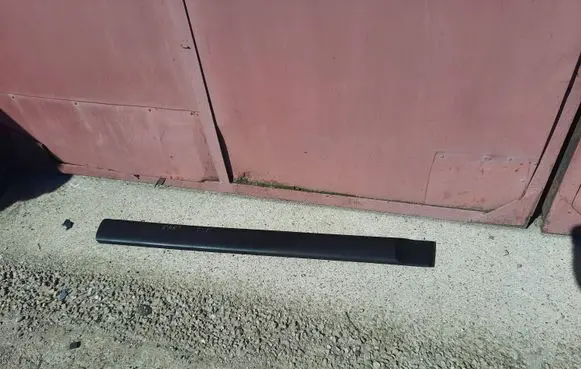 Peugeot Partner Front door trim (molding) 9634563477