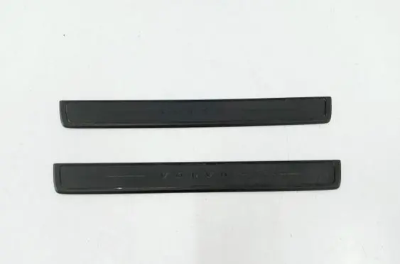 Volvo XC40 sill trim set (inner) 31484194