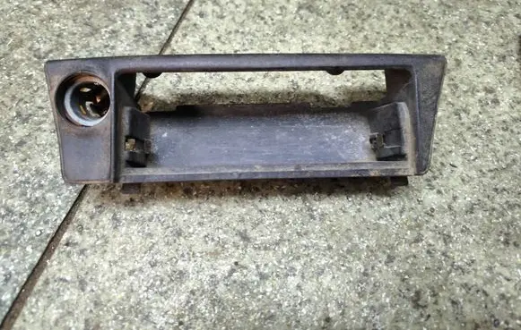 BMW 3 E30 Ashtray (front) 1929459