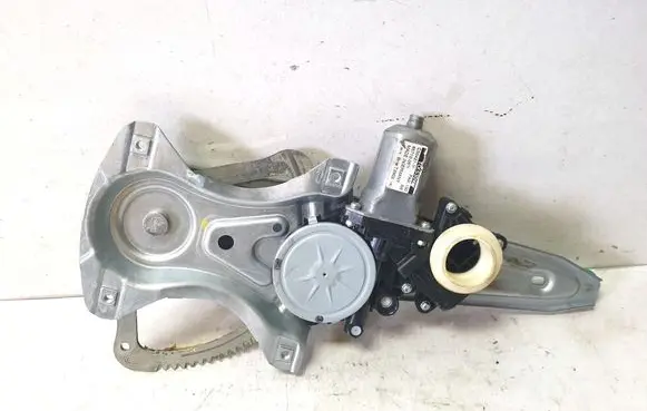 Toyota Avensis T270 Rear window lifting mechanism without motor 8571005061