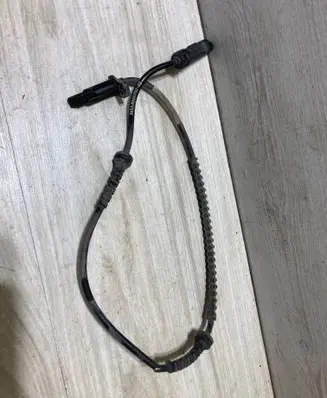 BMW X2 F39 ABS brake wheel speed sensor 6850767