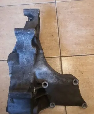 Volkswagen Transporter - Caravelle T4 Generator/alternator bracket 074145169d