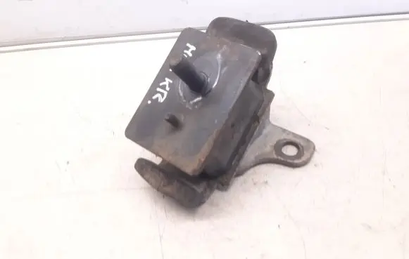 KIA Sorento Engine mount bracket 218123E150
