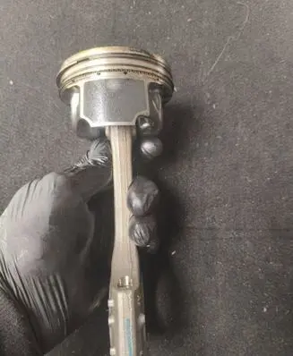 Audi RS3 Piston 07KAC 82420 25LR5T
