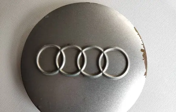 Audi A6 S6 C4 4A Original wheel cap 8D0601165B
